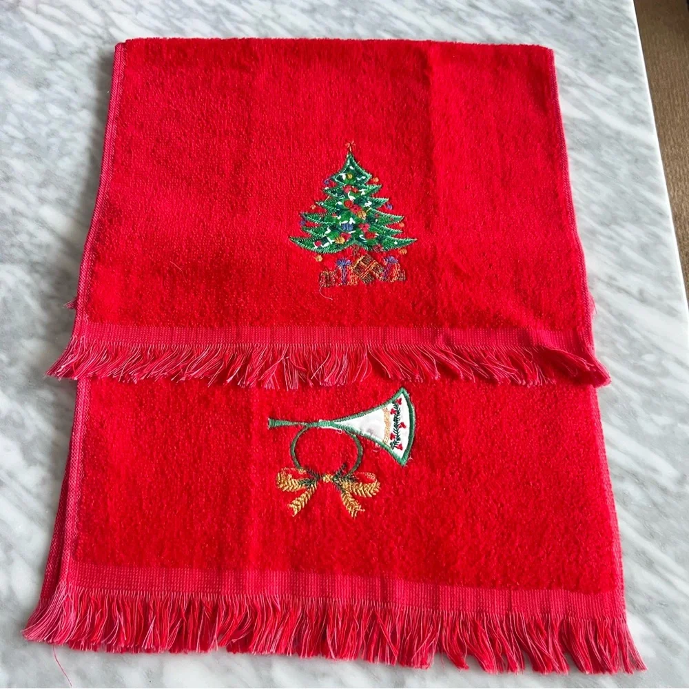 Vintage Embroidered Holiday Towels 16x12